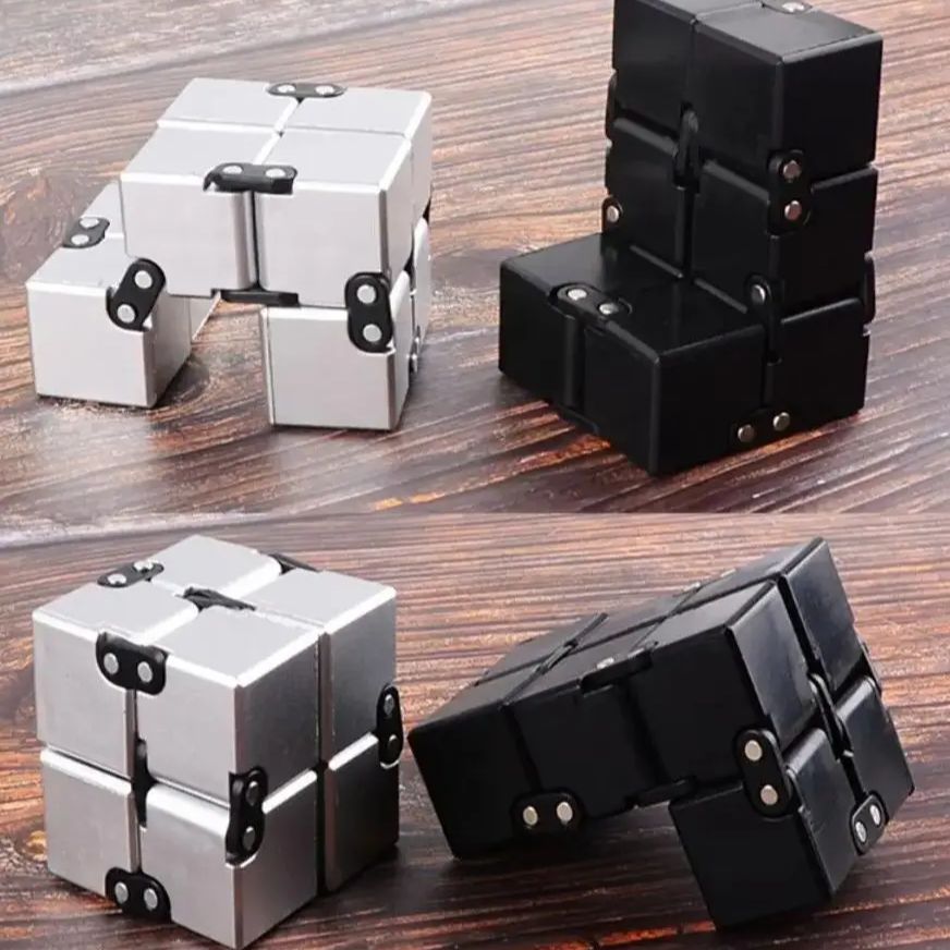 Metal Infinite Cube Stress Rel - Model Kit Infinite Dimension reseña y precio