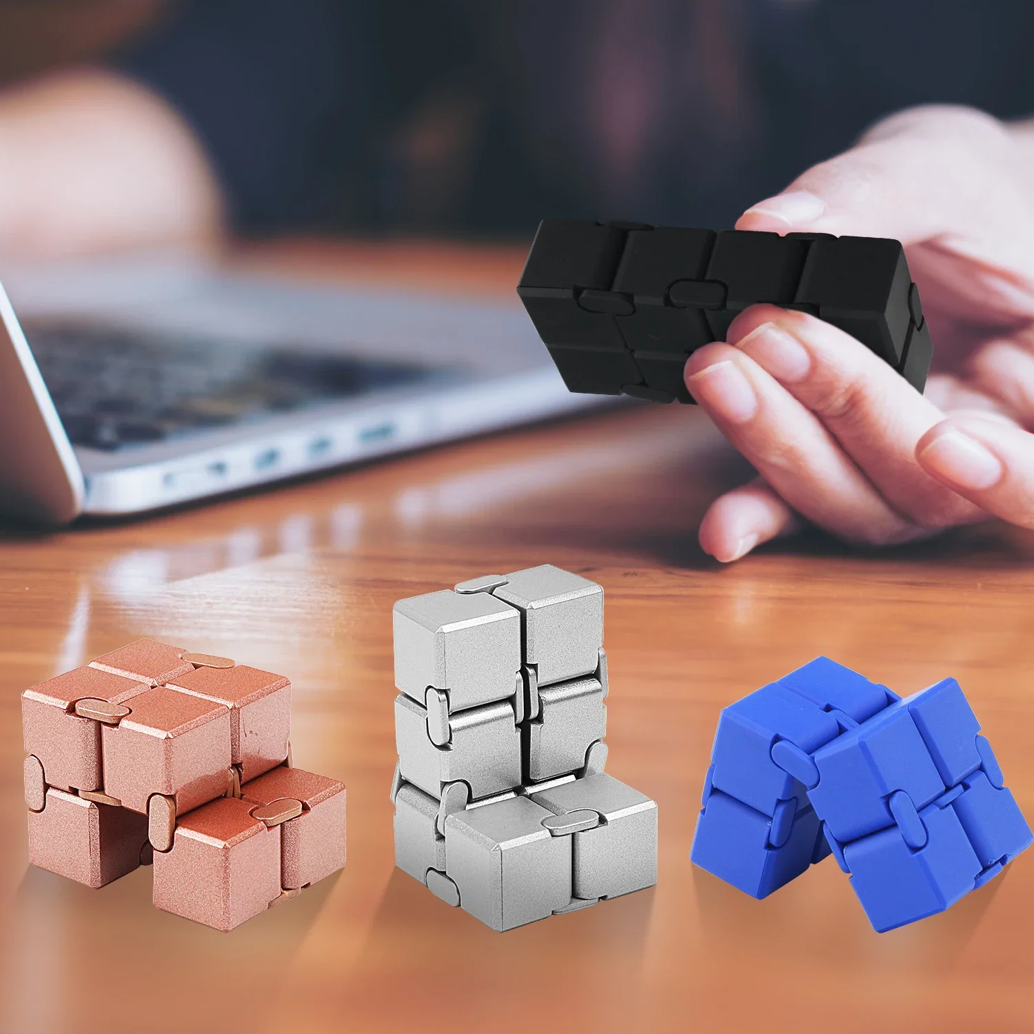 Alloy & Plastic Infinity Cube  - Model Kit Infinite Dimension reseña y precio