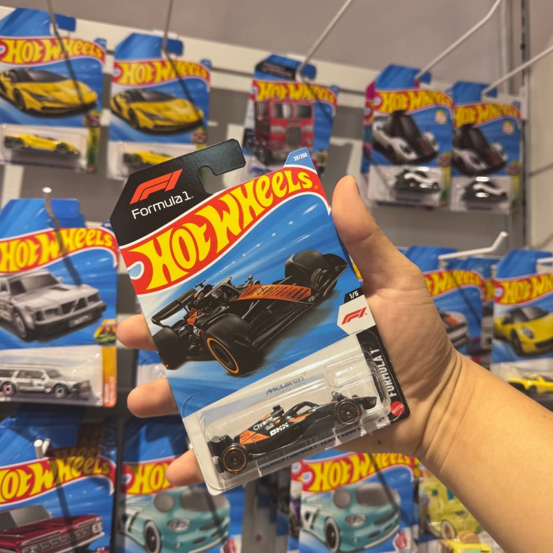 New 2026 B Case Hot Wheels All - Model Kit Mustang reseña y precio